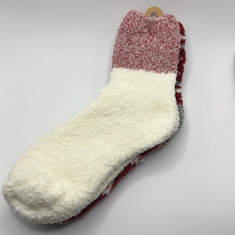 Socks, 2 pair, NWT in Red, Cream and Gray, great gift!